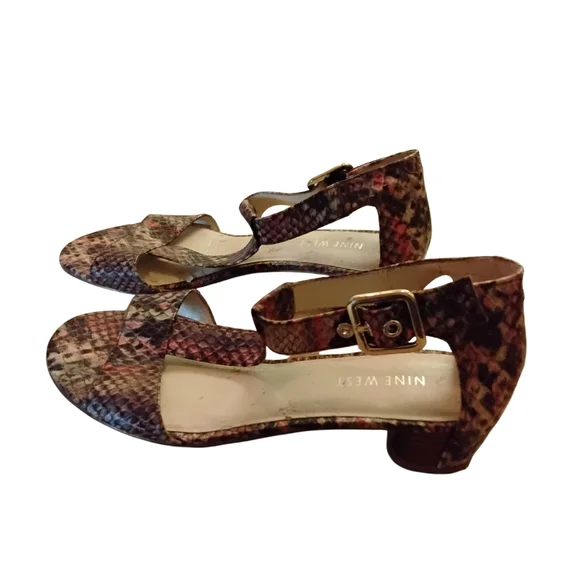 Nine West Women's 6 1/2 M Strappy Open Toe Multicolored Snake Skin Sandal - Picture 2 of 4